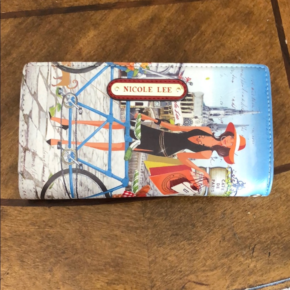 Nicole Lee wallet